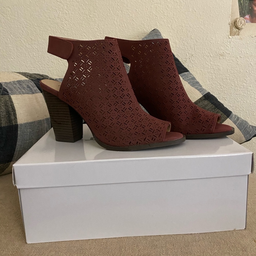 Francescas peep toe booties!